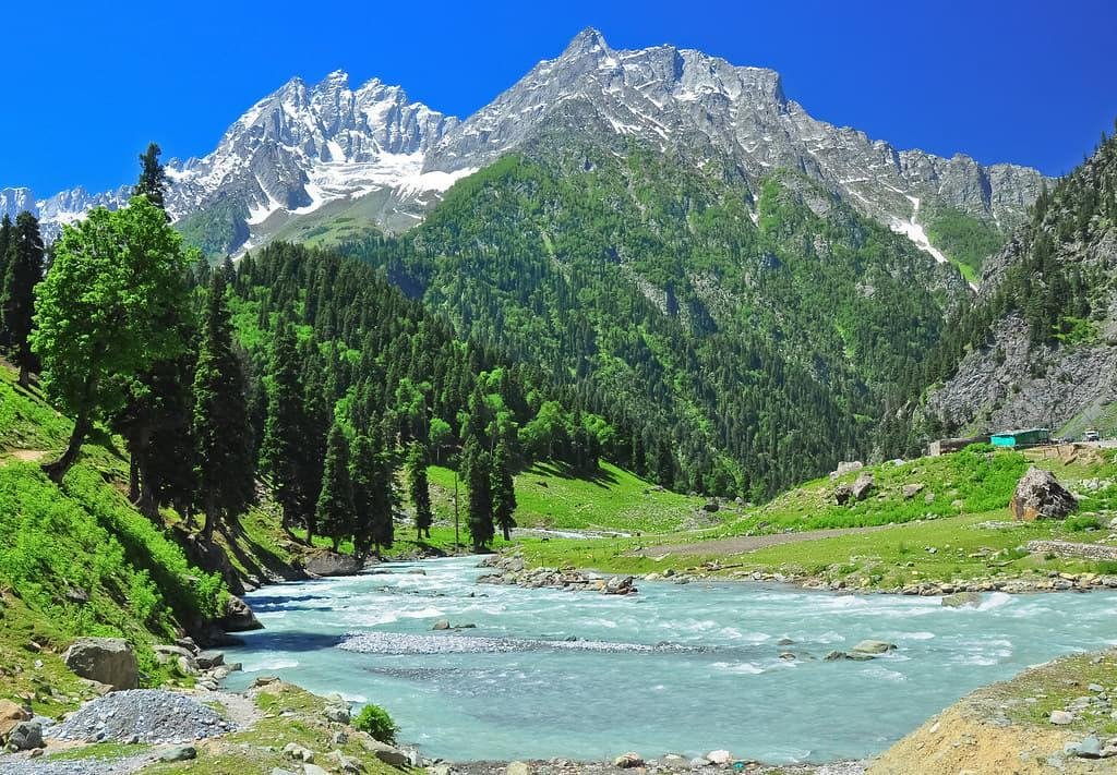 Sonamarg valley and river